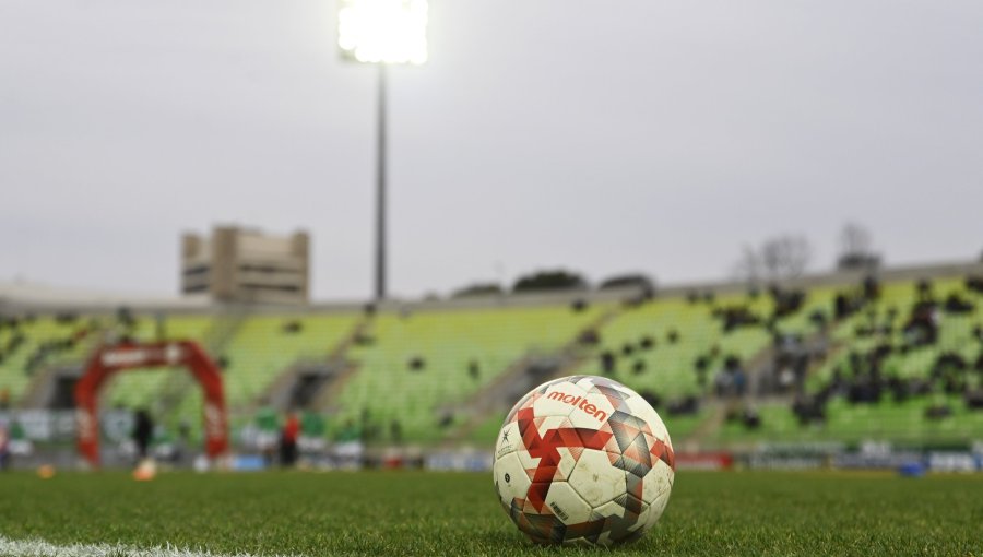 Wanderers vs. Colo Colo: partido será en Playa Ancha, sin público visitante y con aforo reducido