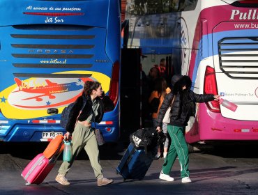 Primer fin de semana de febrero: Salen 13 mil buses interurbanos desde la región metropolitana