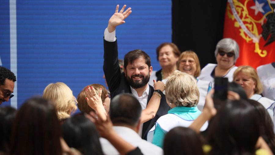 Pulso Ciudadano: Fuerte alza de 5,8 puntos en aprobación a Presidente Boric tras reforma previsional