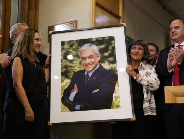 Ministro Juan Carlos Muñoz considera "un honor" representar al Presidente Boric en homenaje a Piñera