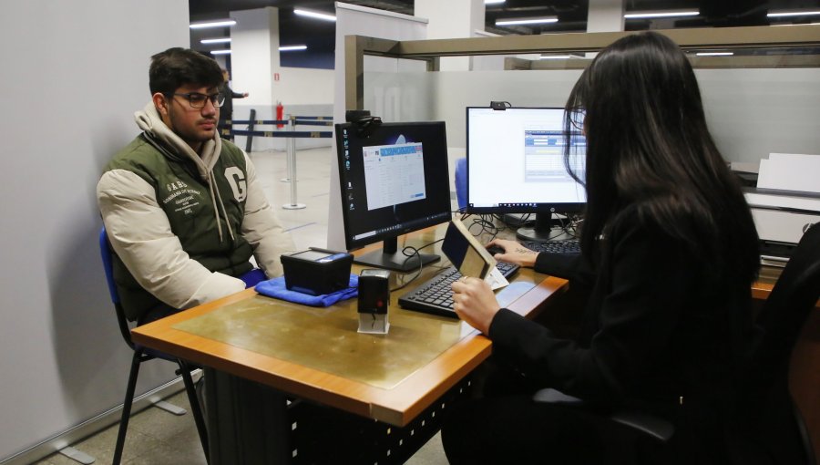 Comienza a regir norma que obliga a empresas de telecomunicaciones a usar biometría para proteger a usuarios de estafas