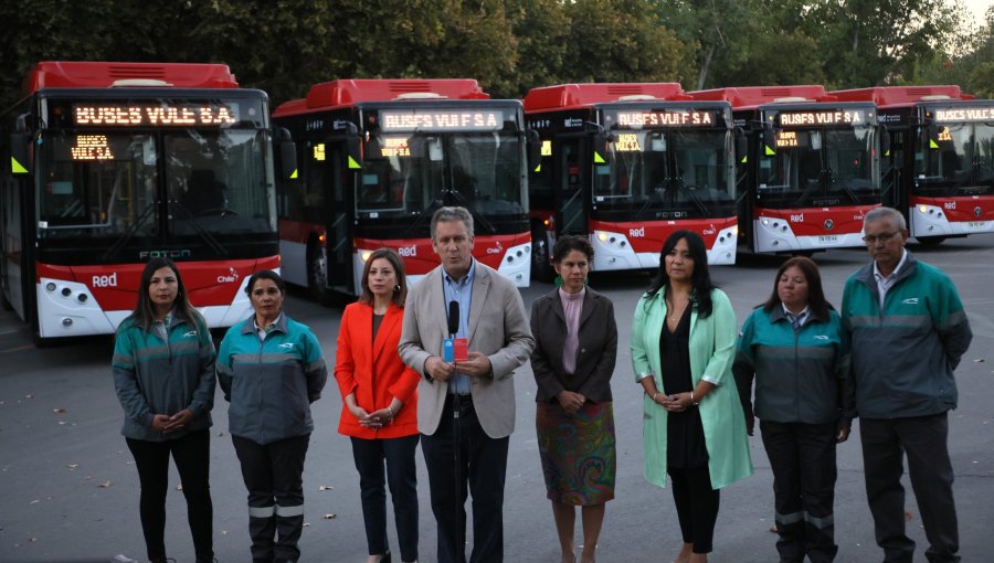 Santiago cerrará el 2025 como la ciudad fuera de China con más buses eléctricos