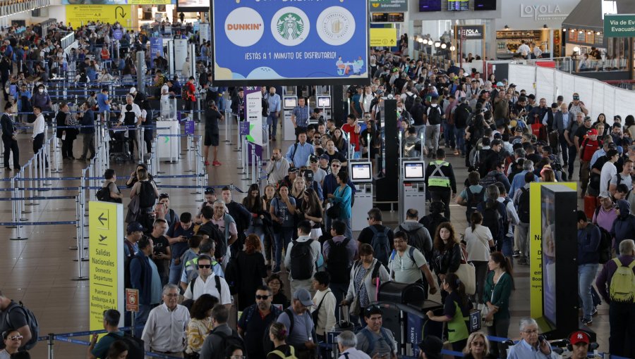 Se esperan más de 2,4 millones de pasajeros para febrero en el Aeropuerto de Santiago