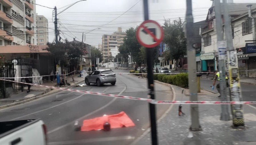 Funcionario de la Armada fallece tras colisión de motocicleta con automóvil en calle Álvarez con Agua Santa