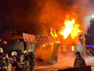 Matrimonio muere tras salvar a sus hijas de 4 y 11 años de un incendio en su vivienda en Puerto Montt