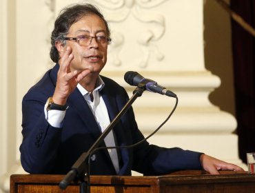 Presidente de Colombia pide la renuncia de gabinete completo tras crisis de Gobierno