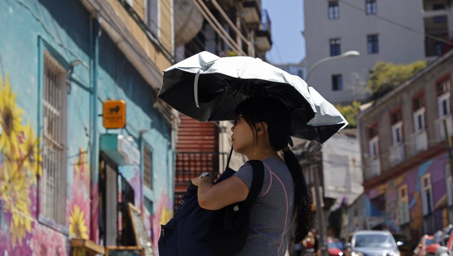 Meteorólogo recomienda "ir a la playa en la tarde" tras baja de temperaturas esta semana en la costa de la Región de Valparaíso