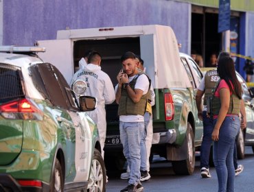 Guardia de supermercado de Buin es apuñalado en el cuello por mujer tras una discusión