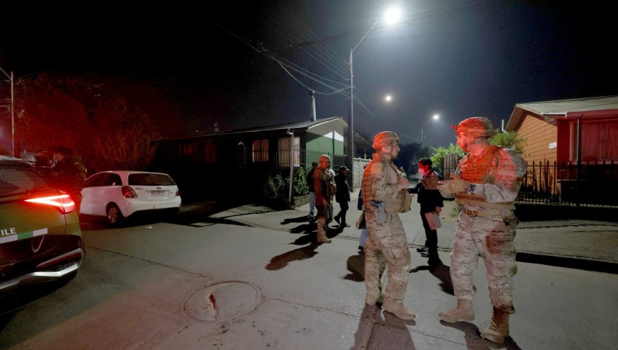 Gobierno renueva toque de queda en La Araucanía y Conaf reporta 17 incendios forestales en combate