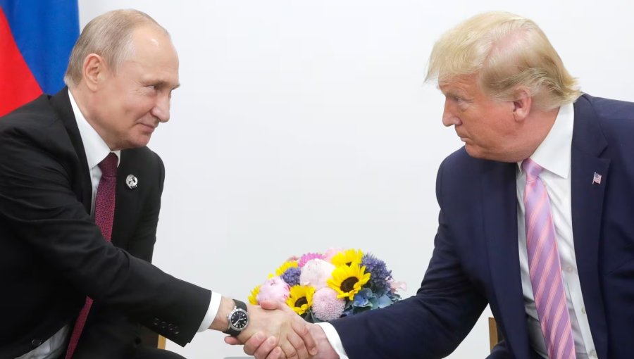 Trump acuerda con Putin comenzar las negociaciones para poner fin a la guerra en Ucrania