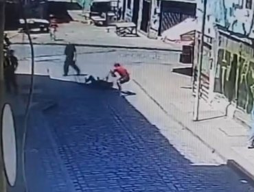 En prisión preventiva quedó sujeto que arrastró a turista japonés para robarle en cercanías de la plaza Echaurren de Valparaíso