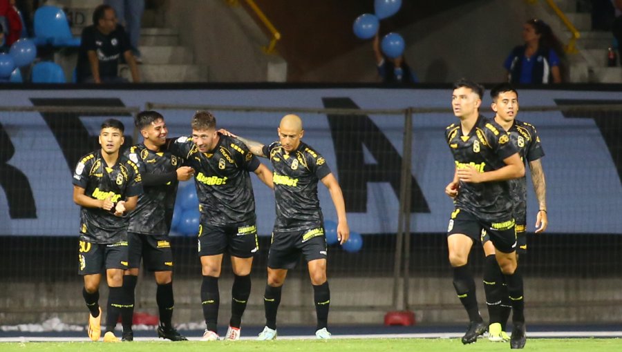 Coquimbo Unido goleó como visitante a D. Iquique en el arranque de la Liga de Primera