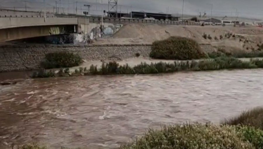 Tras la crecida del río Loa 65 personas fueron evacuadas en Calama