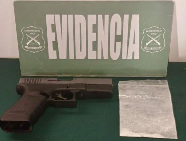 Control policial a sujeto que bebía alcohol en la vía pública de Cartagena permite incautar un arma de fogueo y cocaína