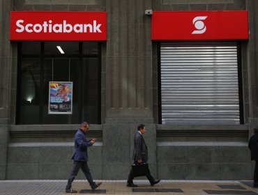 Comisión para el Mercado Financiero multa a Scotiabank por cobro de intereses moratorios en exceso