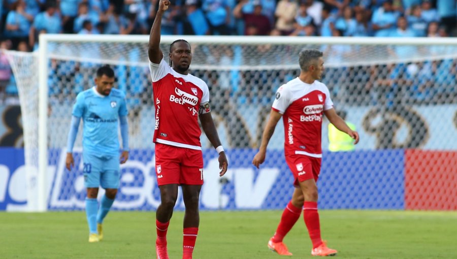 Rodallega, goleador de Sante Fe a Iquique: "Vamos a darle vuelta en nuestra casa"