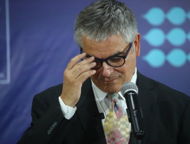 Ministro Marcel no consigue aplacar las duras críticas de la oposición por traspasos a Corfo