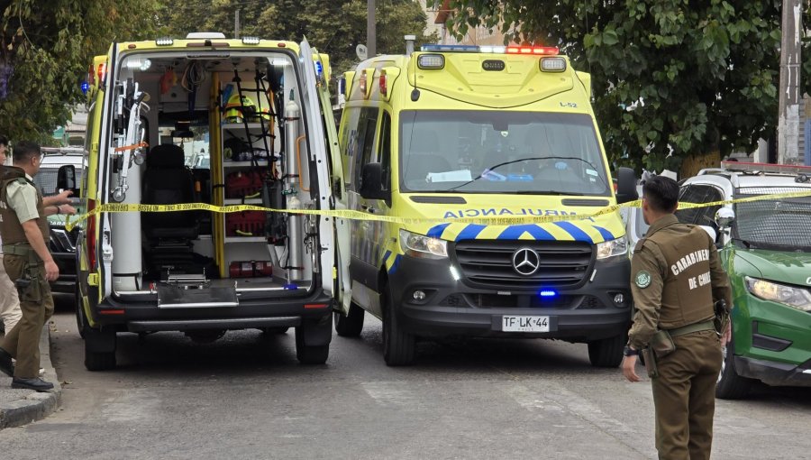 Dos heridos graves deja ataque a balazos desde un auto en las afueras de la cárcel de San Antonio: víctimas visitarían a familiares