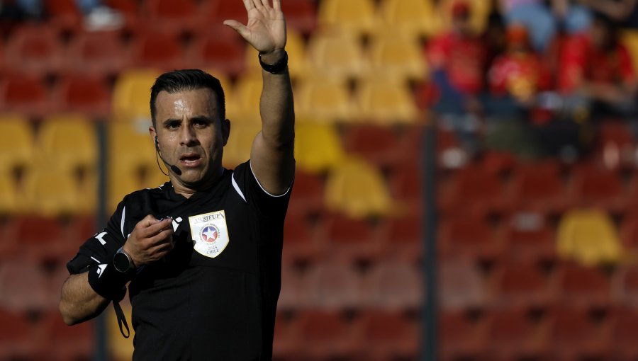 Árbitro chileno Piero Maza dirigirá bravo partido de la Copa Libertadores