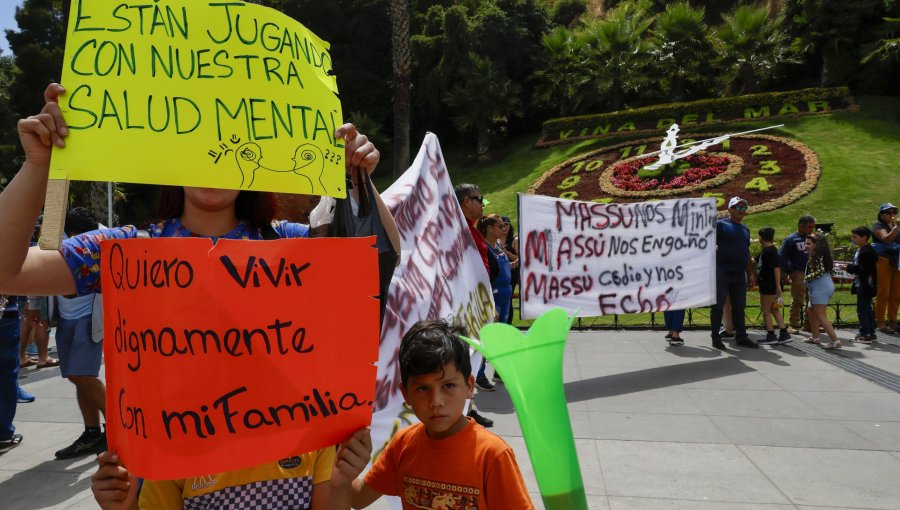 Viña del Mar: Siguen las protestas contra el desalojo de toma “El Edén” en Lajarilla