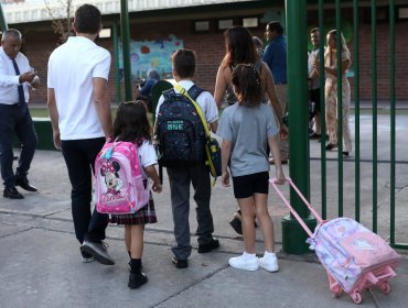 Ministerio de Educación suspende clases en 347 establecimientos entre Arica y Los Lagos