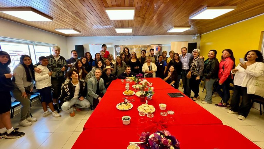 Jurado del Festival de Viña del Mar conoció labor social de panadería comunitaria de Santa Julia