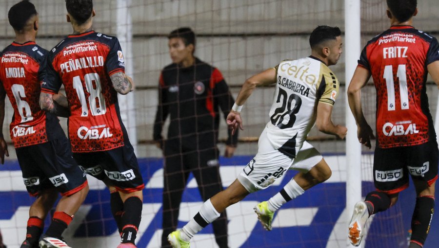 Coquimbo vence a Limache y se consolida líder de la Liga de Primera