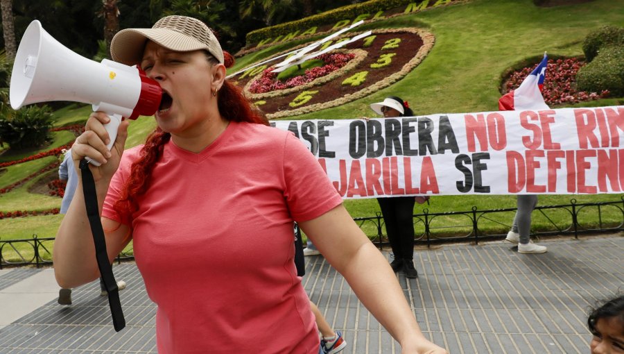 Pobladores de toma viñamarina gestionan compra de otro terreno para reubicarse y solicitan postergar desalojo de este martes