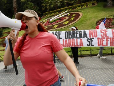 Pobladores de toma viñamarina gestionan compra de otro terreno para reubicarse y solicitan postergar desalojo de este martes