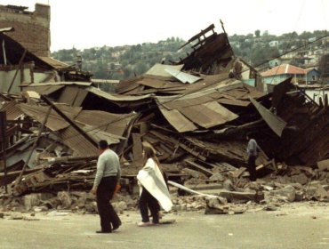 Bomberos Valparaíso a 40 años del devastador terremoto de 1985: "La memoria puede salvar vidas"