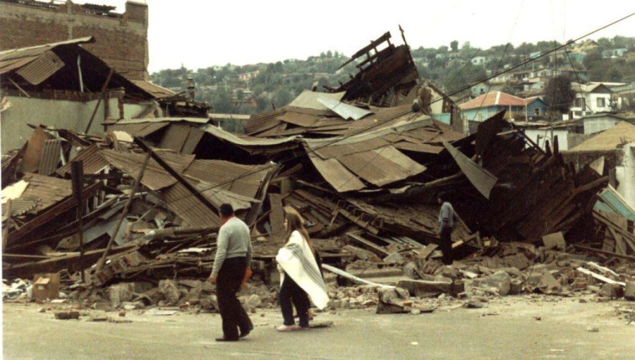 Bomberos Valparaíso a 40 años del devastador terremoto de 1985: "La memoria puede salvar vidas"