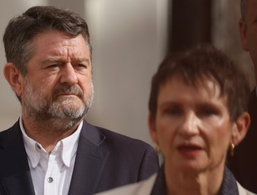 Orrego critica indefinición de Tohá ante eventual candidatura presidencial: "No puede seguir esperando que Bachelet diga sí o no"