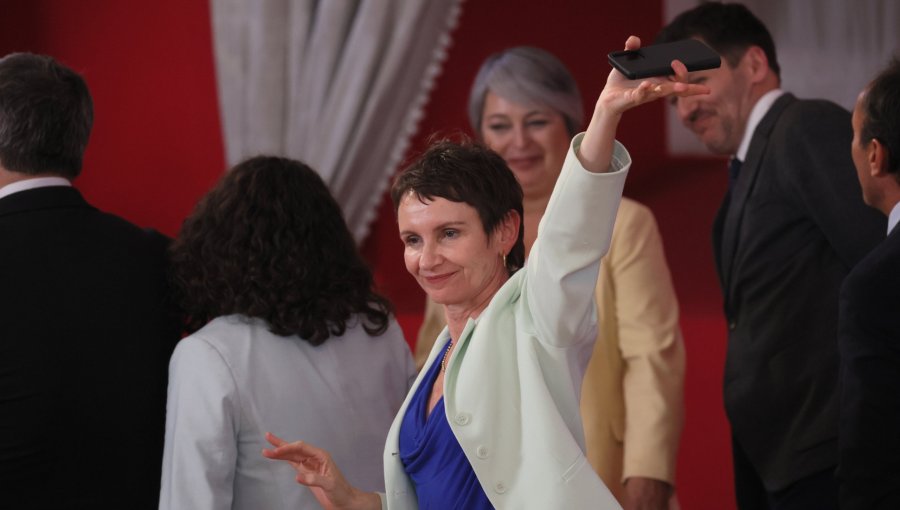 Carolina Tohá confirma candidatura presidencial con un proyecto de "progreso, cohesión y seguridad"