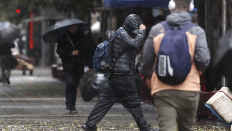 Suspenden clases en Chaitén y Hualaihué para este jueves por pronóstico de precipitaciones intensas en un corto periodo de tiempo