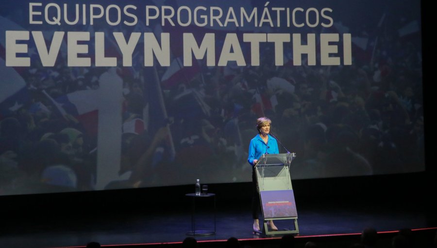 Evelyn Matthei presenta a su equipo de trabajo y prioridades programáticas: Seguridad, salud, migración y economía