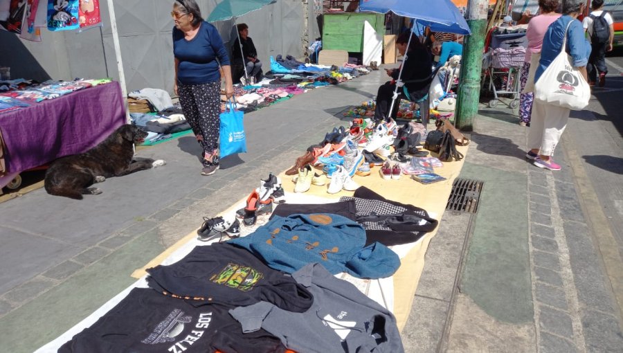 Comercio establecido de la plaza O'Higgins de Valparaíso teme represalias ante propuesta de traslado de ambulantes a Av. Argentina