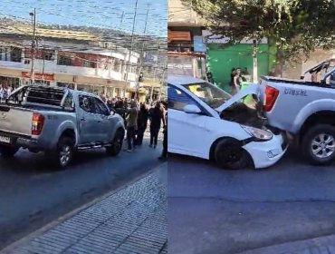 Camioneta protagoniza violento choque contra un auto al intentar esquivar manifestaciones de pescadores en San Antonio