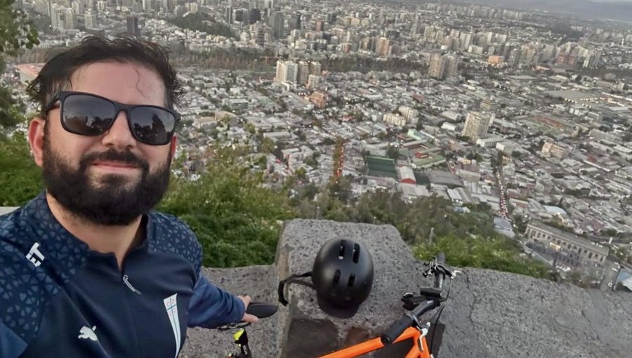 Presidente Boric celebra tres años en La Moneda subiendo al cerro San Cristóbal: "Último año de Gobierno, año de Violeta"