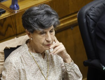 Senadora Allende y salida de Fernández de Defensa sin ceremonia: "Las cosas siempre se pueden hacer mejor"