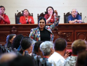 Militantes del Partido Comunista condenan filtraciones de chats entre Cariola y Hassler