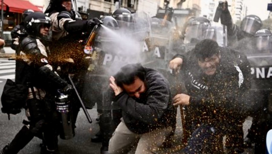 Ministra de Seguridad de Argentina defiende actuar policial durante marcha de jubilados: "No hubo ningún error"