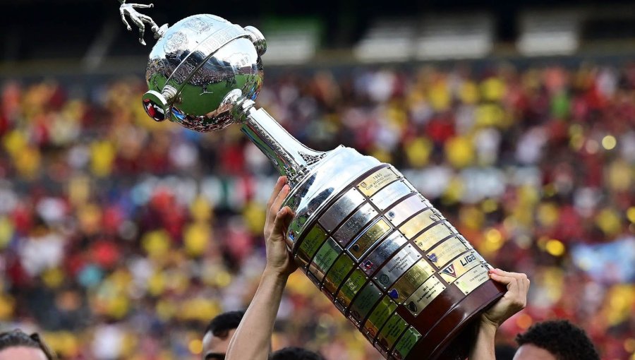 Colo-Colo y U. de Chile enfrentarán a equipos brasileños y argentinos en la Copa Libertadores