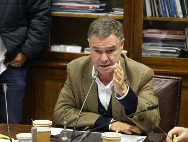 Ossandón afirma que Matthei "tiene altísimas posibilidades de ganar" la presidencial, pero advierte que "lo que diga lo tiene que cumplir"