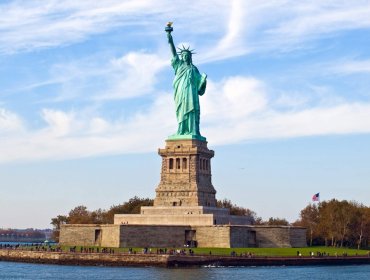 Eurodiputado francés pidió a Trump devolver la Estatua de la Libertad: Casa Blanca dijo que "gracias a EE.UU. ellos no hablan alemán"