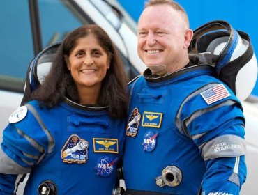 Astronautas que estuvieron nueve meses varados en el espacio regresaron a la Tierra