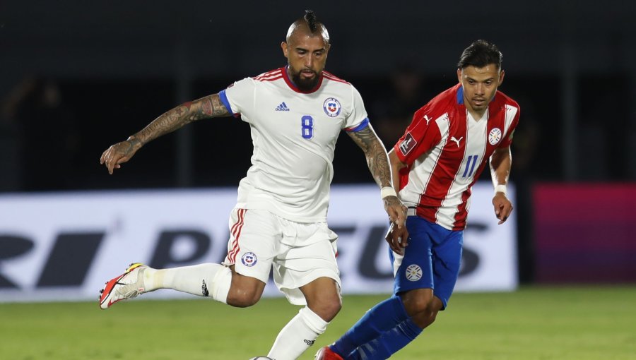 Prensa paraguaya calienta el duelo ante Chile recordando antigua frase de Arturo Vidal