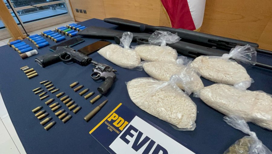 Detienen a tres acusados de asaltar a un hombre que retiró dinero desde una sucursal bancaria en San Antonio