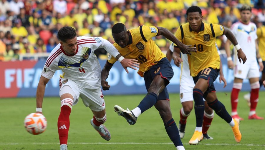 Ecuador trepa al segundo lugar tras vencer a Venezuela en vísperas del partido contra Chile