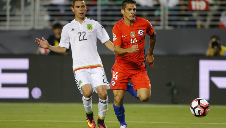 Mark González se lució con una asistencia en duelo de leyendas del Liverpool