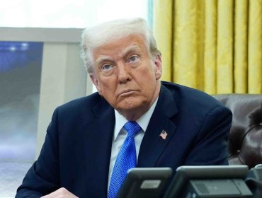 Trump aplicará aranceles a quien compre petróleo o gas a Venezuela por enviar a EE.UU. "personas de naturaleza muy violenta"